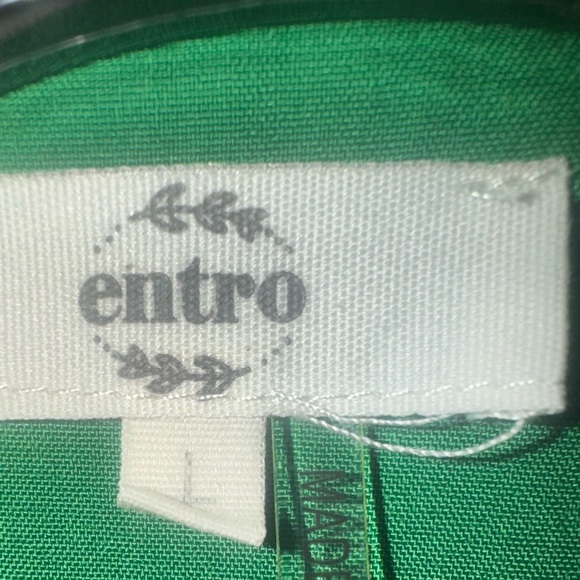 entro Green Ruffle Sleeve Button-Front Blouse - Picture 2 of 4